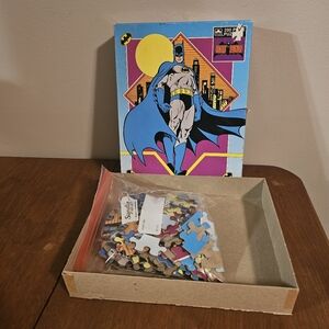 Batman 200 Pcs Puzzle 14" x 18" #4863-40 Golden - Complete Puzzle